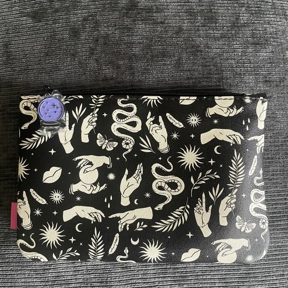 Ipsy bag - Picture 1 of 2